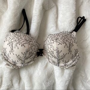 NWOT Victoria Secret Very Sexy Push-up Bra